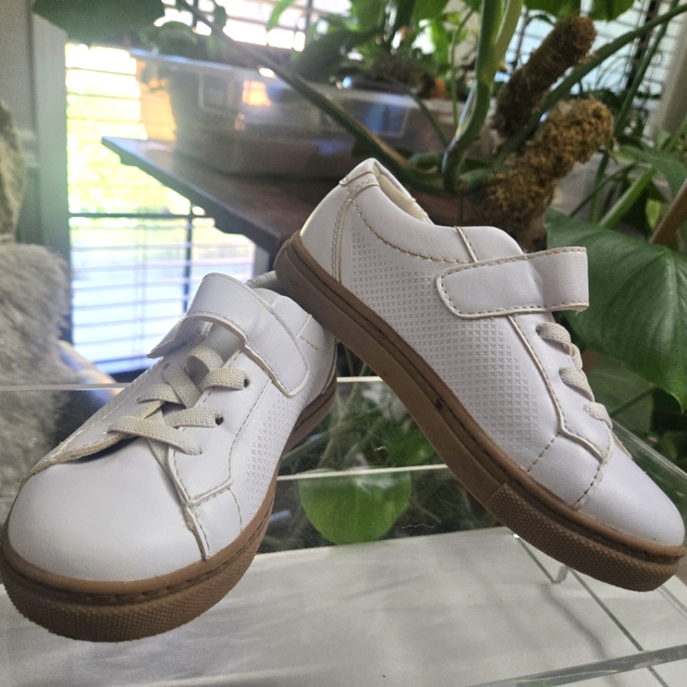 🖤5/$25🐝 Baby 12M White Leather Sneaker Shoe Velcro Adjustable